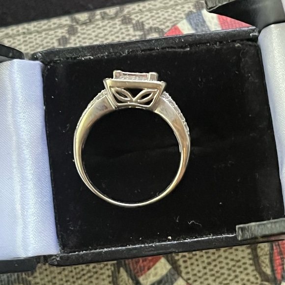 Diamond ring - Picture 6 of 8